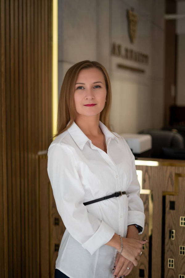 Ларина Ксения